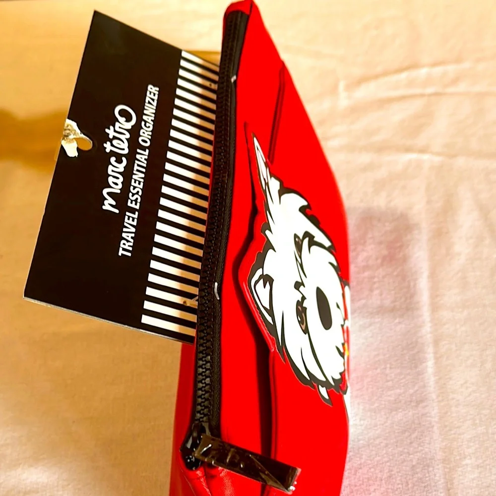 Marc Tetro Red Dog Travel Organizer